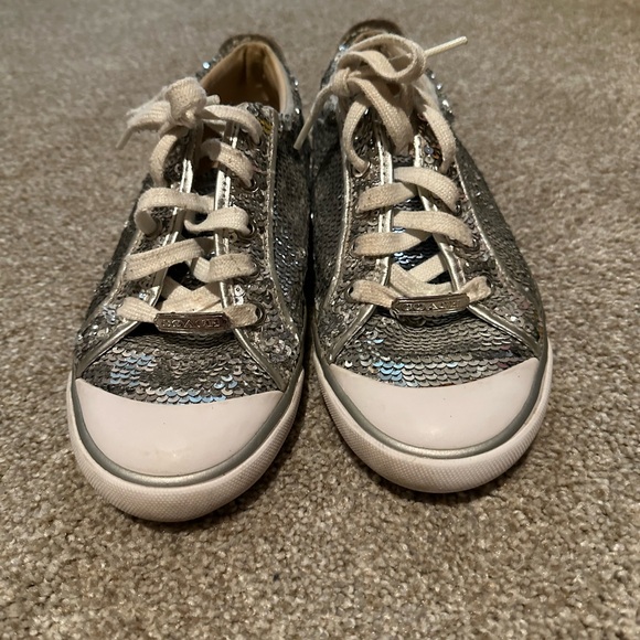 Vintage Coach Silver Sequin Sneakers Womens size 8 Adorable! - Picture 2 of 4